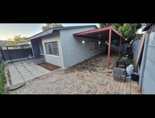 3 BEDROOM PROPERTY TO RENT IN ALBERTSKROON